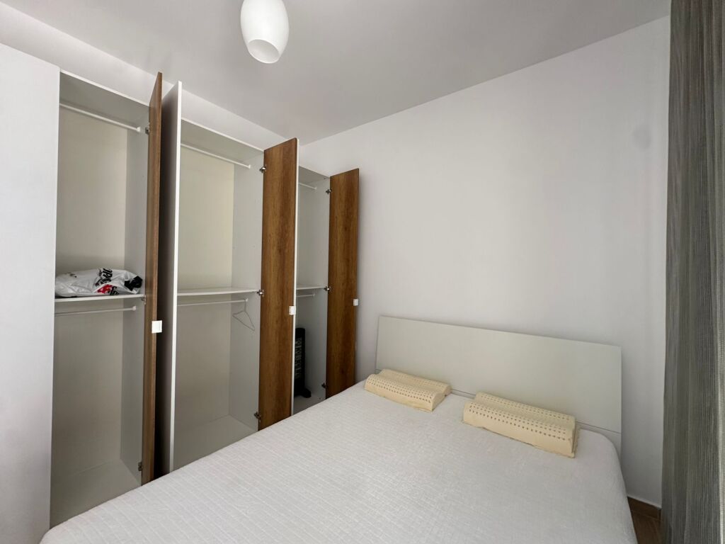 Apartament 1+1 me qira te Pallatet e Verdha