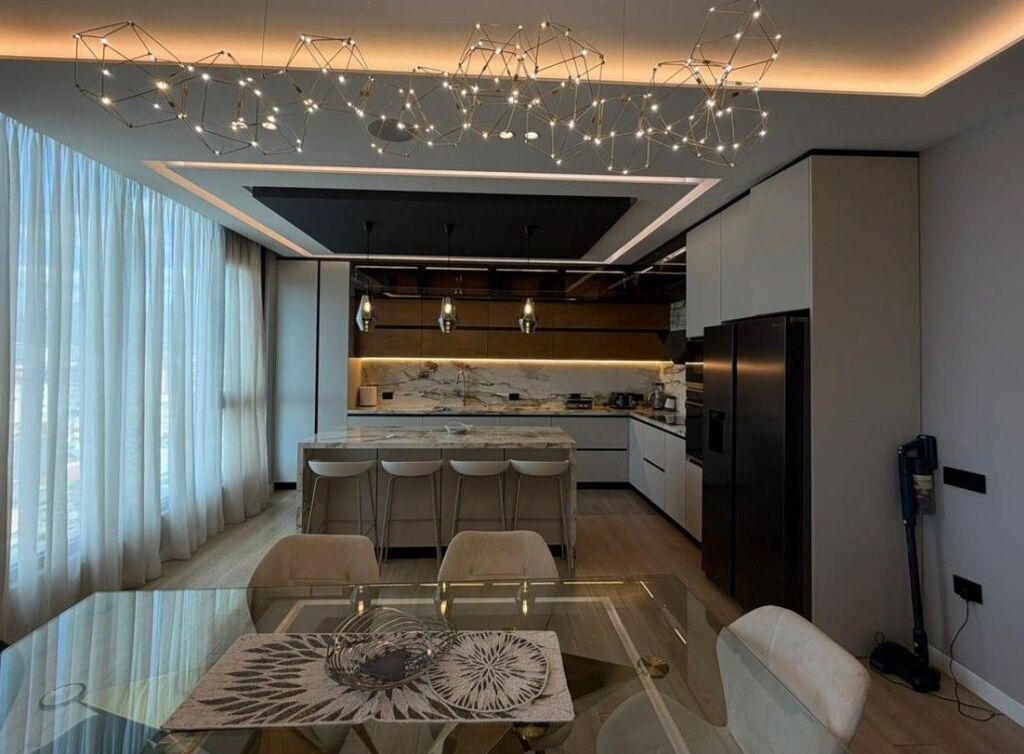 Luxury duplex for rent at Square 21