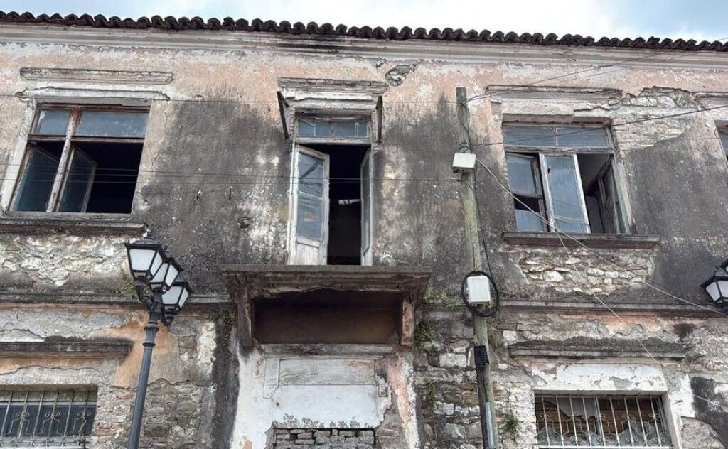 Building for sale in the Kala neighborhood in Elbasan