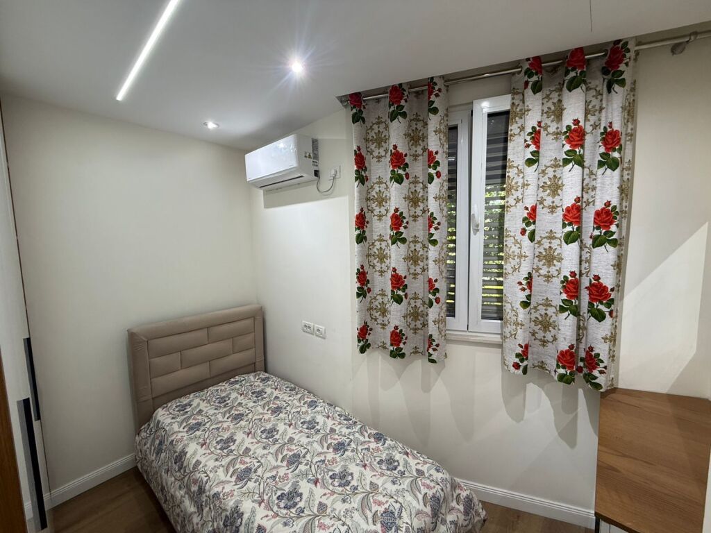Apartment 2+1+Verandas for Rent, Fusha Aviacionit