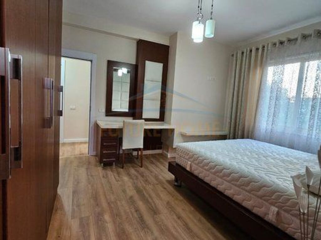 In vendita, Appartamento 2+1, Via Mine Peza, Tirana