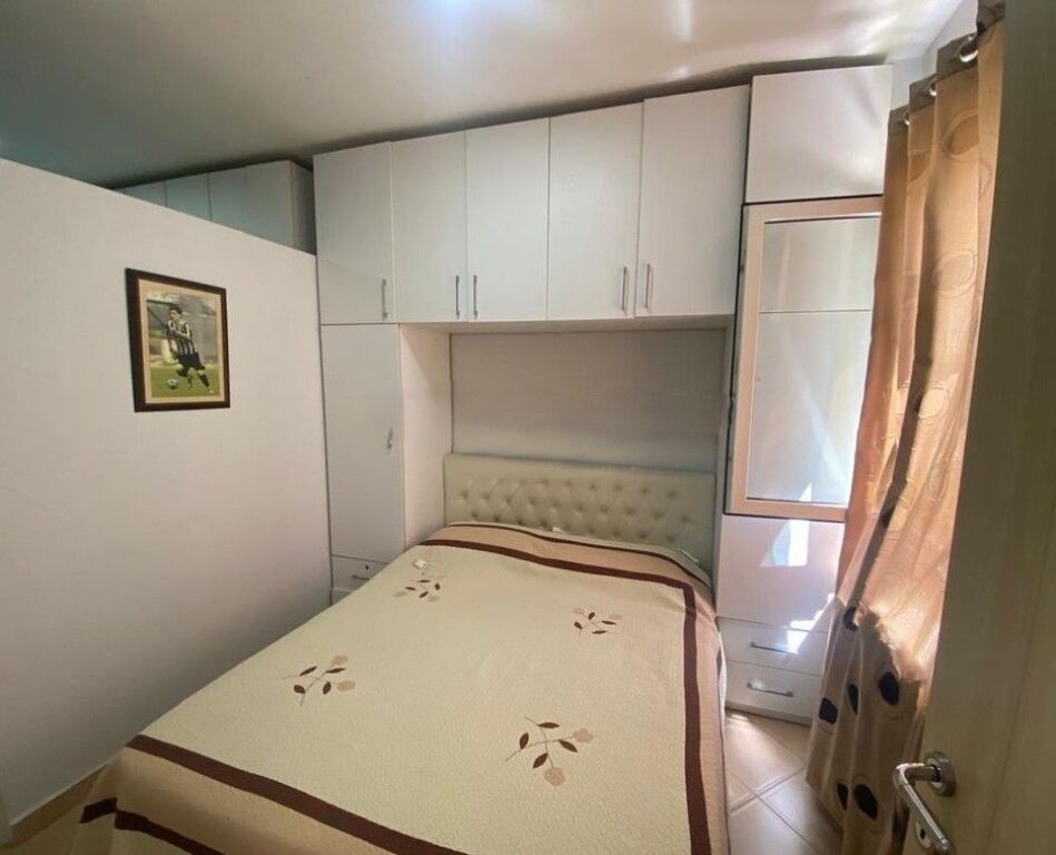 RESTORANT FRESKU, SHESIM APARTAMENT 2+1 ME VERANDE