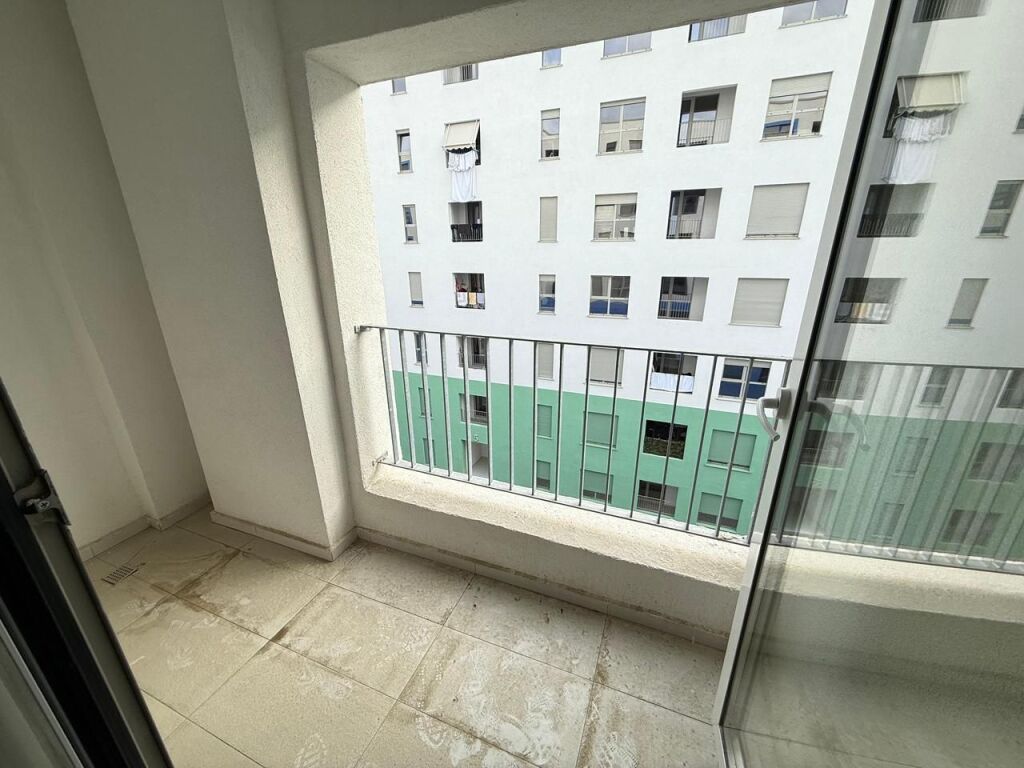 🏡 Apartment 1+1 for sale 📍 Ali Demi – Kaimi Complex💰 Price: 108 Million lek