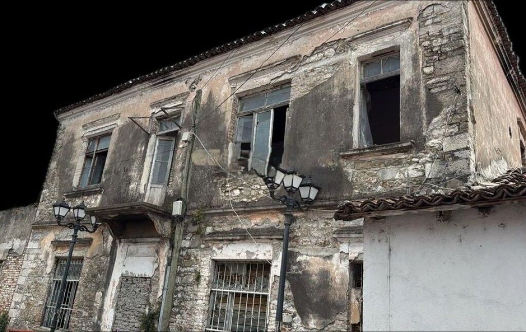 Building for sale in the Kala neighborhood in Elbasan