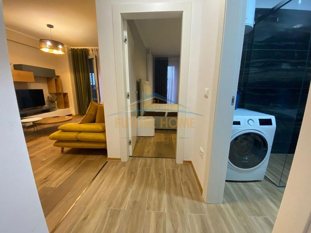 Qira,Apartament,Ring Center !