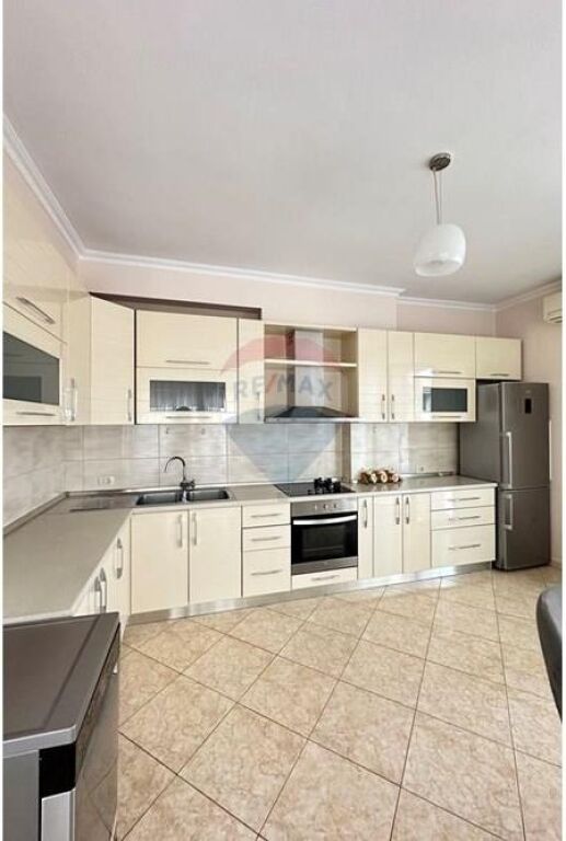 Apartament 3+1+2+Parkim me qera Kopshti Zoologjik