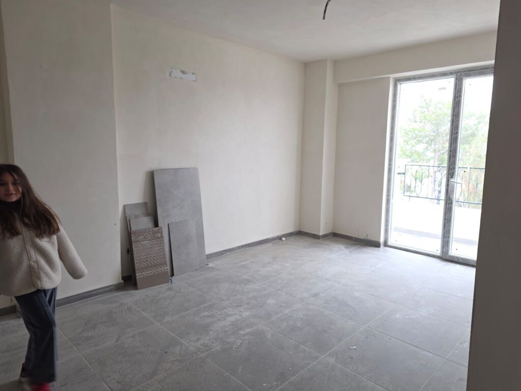 SHITET APARTAMENT 1+1, GOLEM
