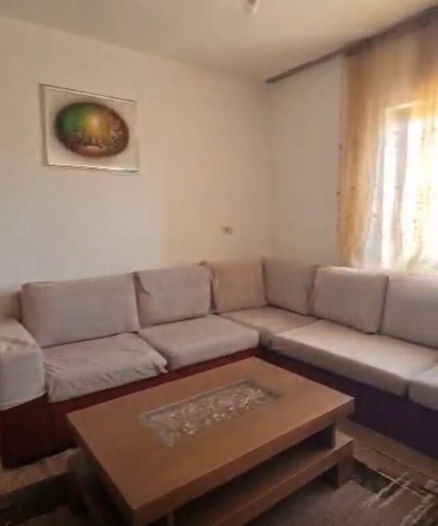 Appartamento 1+1 in vendita vicino a Kryegjyshata!
