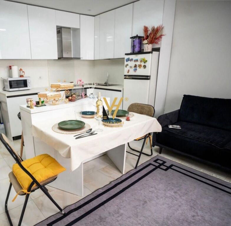 JEPET APARTAMENT 1+1+BLK ME QERA TE 21 DHJETORI 60.000 LEKE