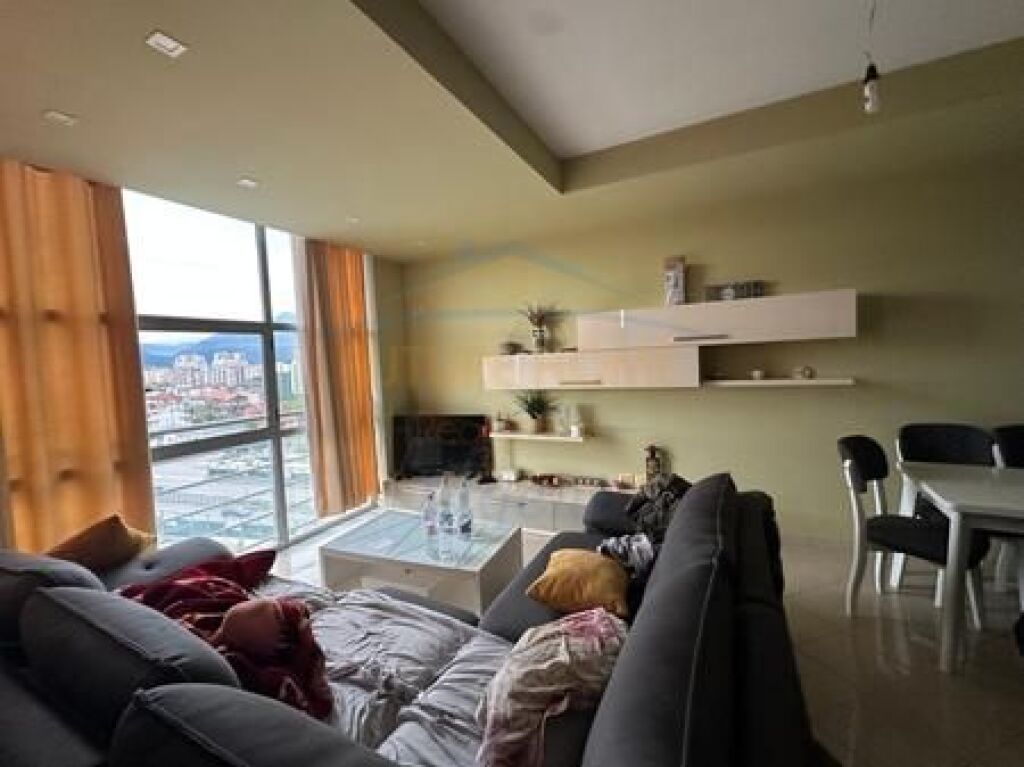 Shitet, Apartament 2+1+2, Unaza e Re, Tiranë.