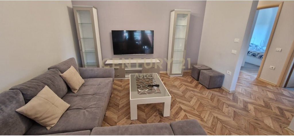 Jepet me qira apartament 3+2+post parkimi tek Green City ne Astir! 800 € /Muaj