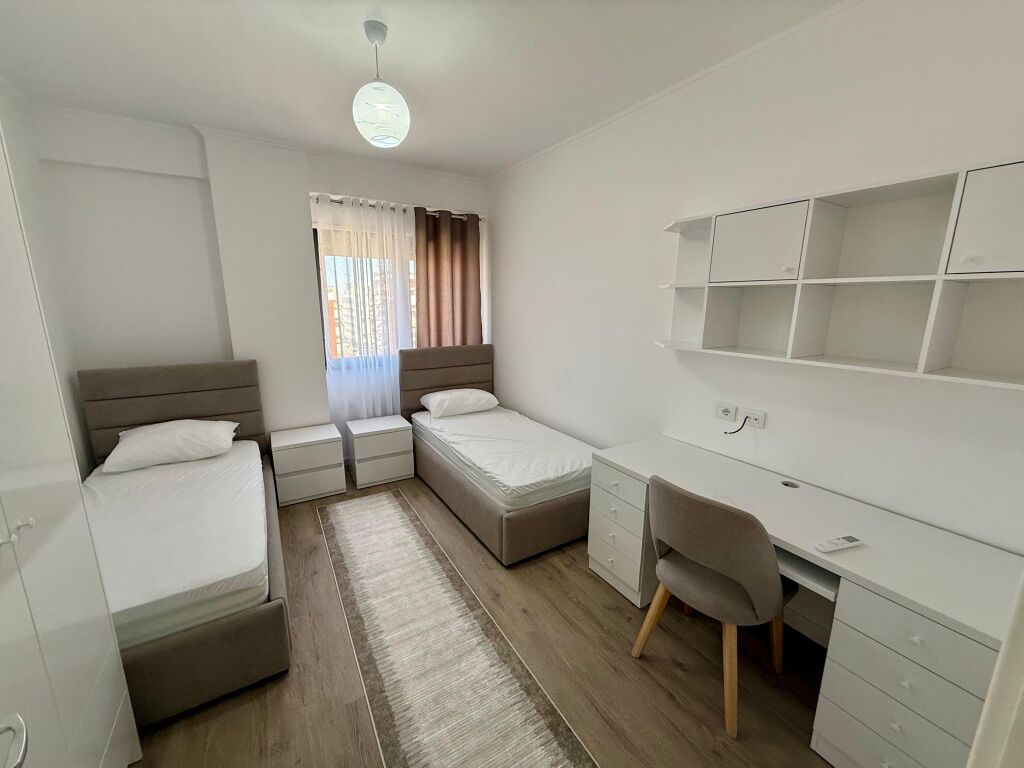 In affitto 2+1+2 + Posto Auto
