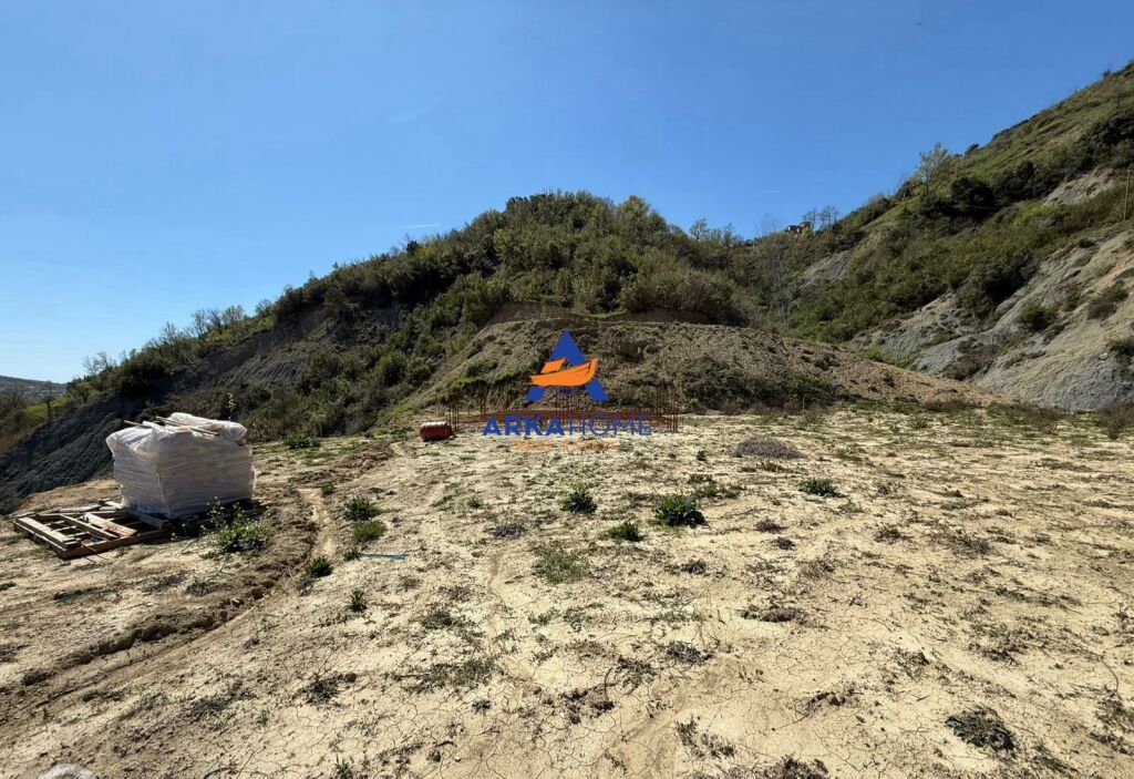 TERRENO IN VENDITA 1.200M2 "A PEZË, HELMËS" 110.000 EURO