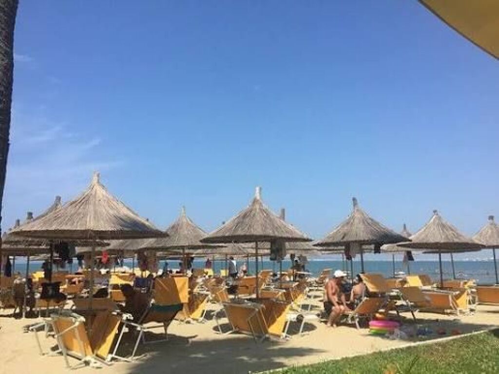 Apartament per shitje te Mali i Robit