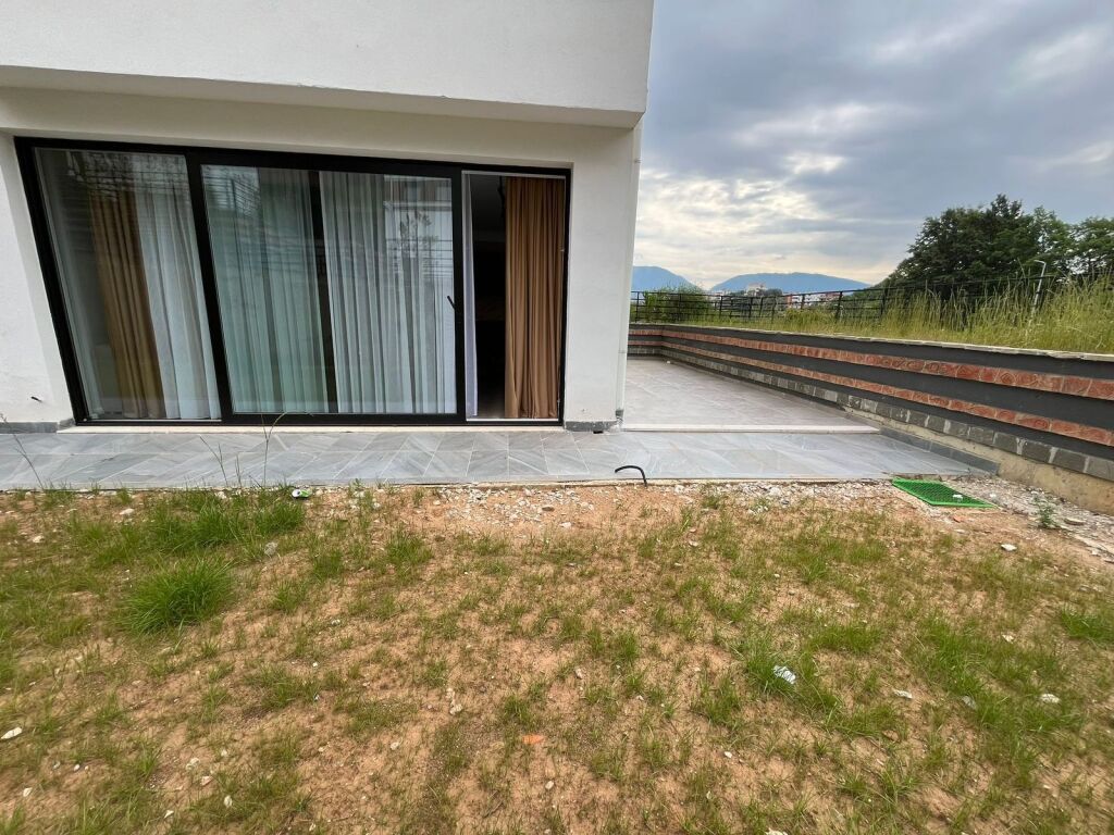 Affittasi 3+1+parcheggio Kodra e Diellit 1800€