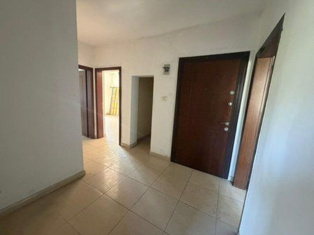 For sale, Apartment 2+1+Storage, Bajram Curri Boulevard, Tirana