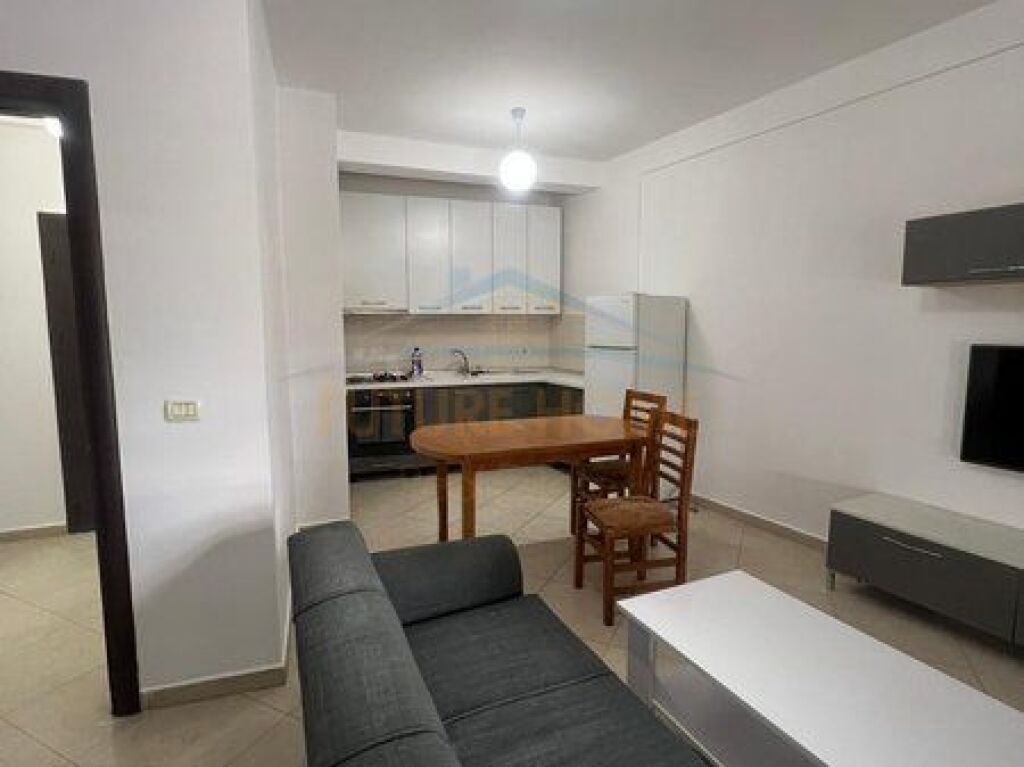 Shitet, Apartament 1+1, Unaza e Re, Tiranë