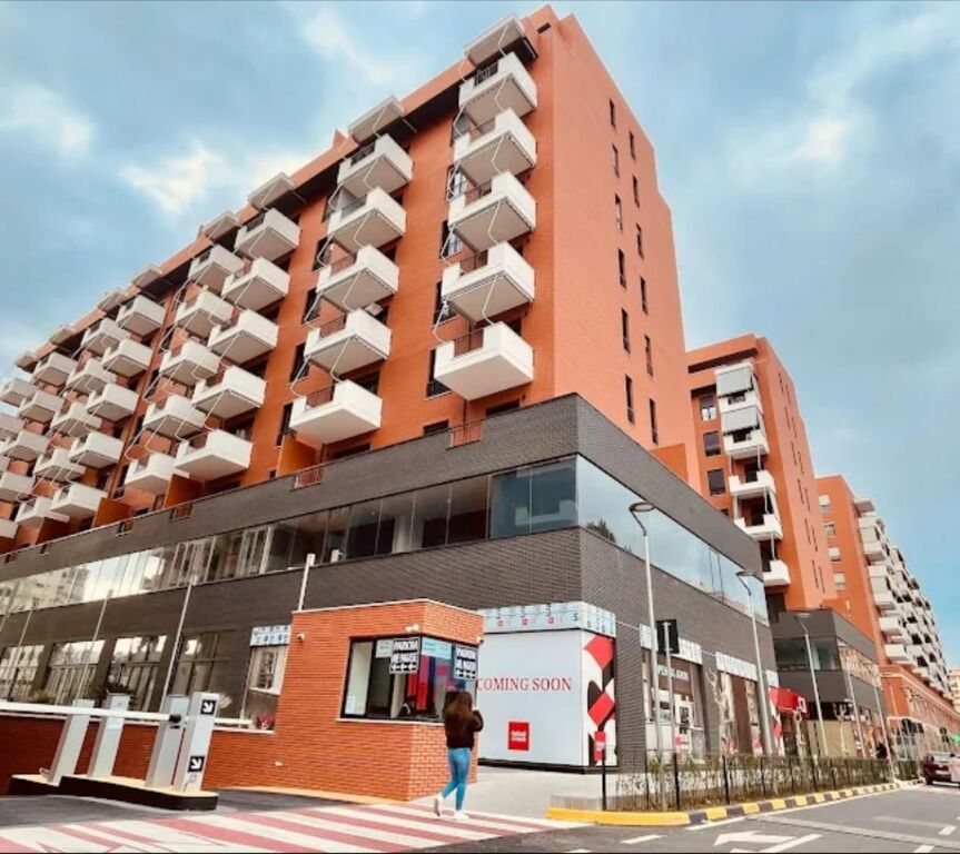 Zyrë Me Qira, Kompleksi Delijorgji! 3,200 € /Muaj Sip. Totale  193m2