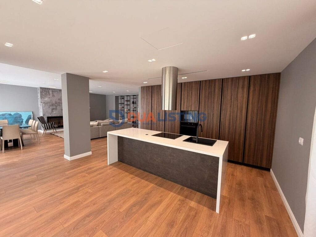 VILLA IN AFFITTO A LONG HILL RESIDENCE 2!!