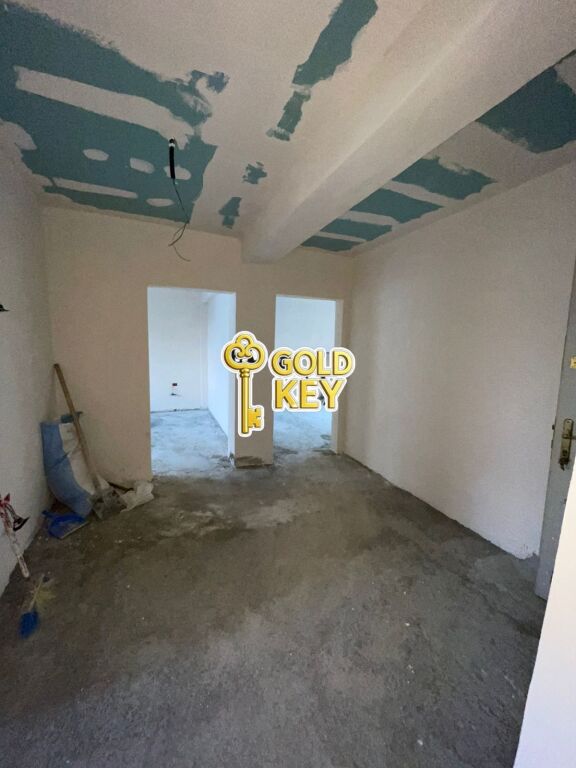 🏡 SHITET APARTAMENT 2+1 NË QENDËR, PRANË BLUE STAR – DURRËS