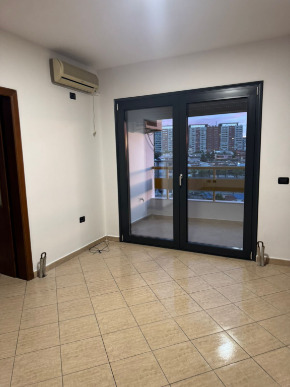 Appartamento 2+1 in affitto al Palazzo con Freccia