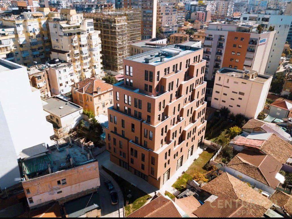 WE SELL A COMMERCIAL SPACE AT A GREAT PRICE, AT BARRIKADAVE STREET!
