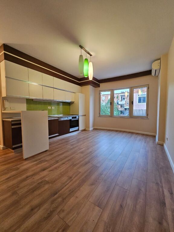 Apartment 1+1 for sale at Mine Peza