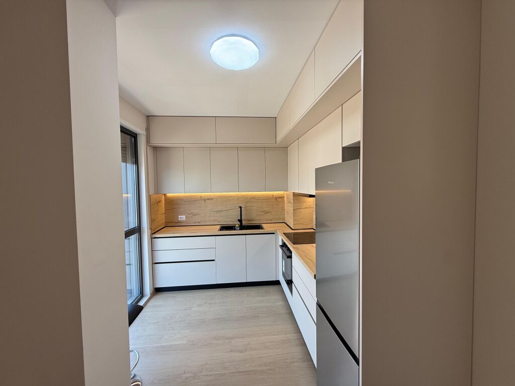 Appartamento in affitto 2+1+2+parcheggio Vicino casa italia