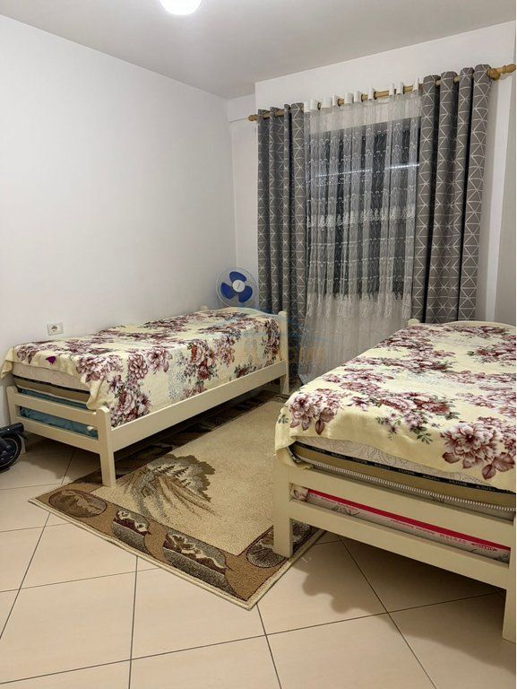 Affitto, Appartamento 2+1+2+Posto Auto, Casa Italia, Tirana