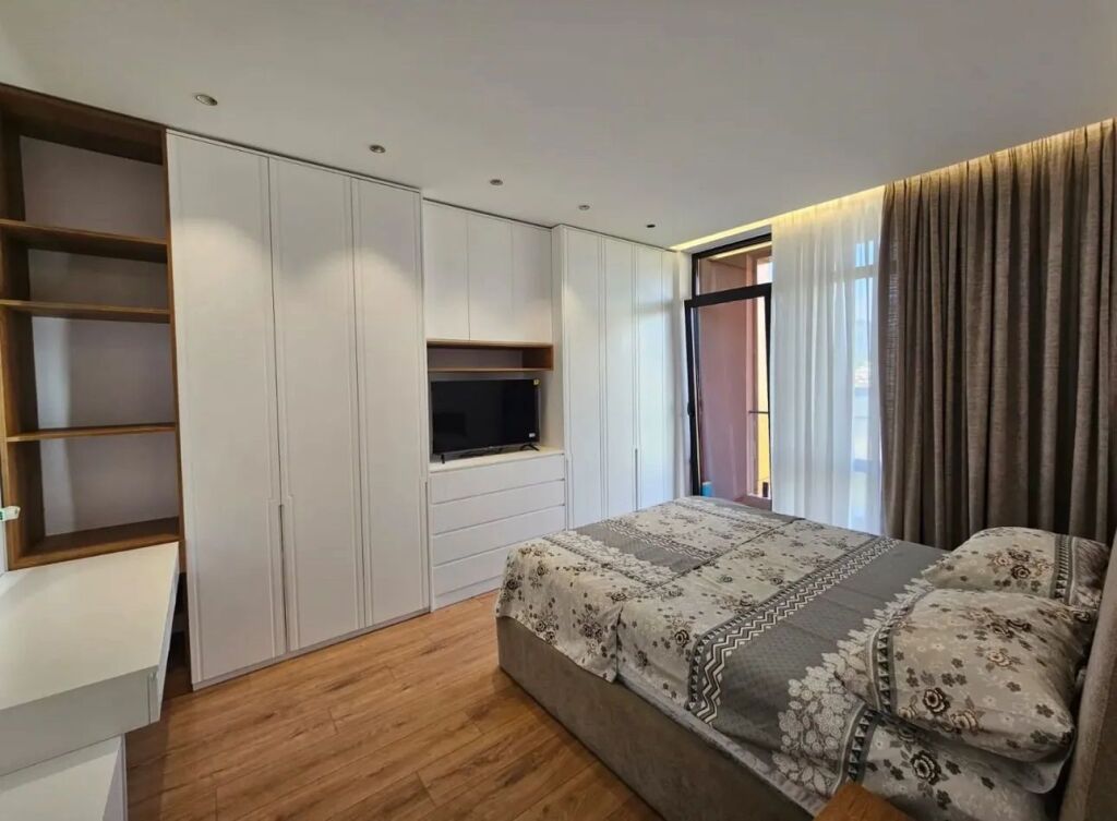 🏡 Appartamento 1+1 in affitto – 💶  650€/mese 📍 Nuovo Viale, Tirana