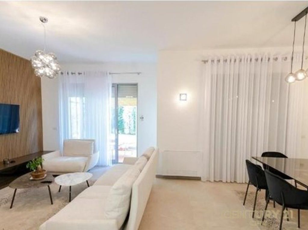 Luxury Villa with Pool for Rent, Porta e Gjelber Residence