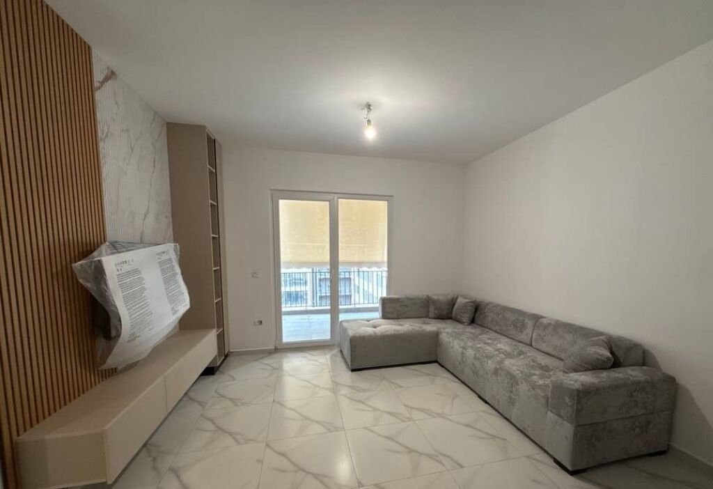 AFFITTASI APPARTAMENTO 2+1+2, RESIDENZA AURA, LAPRAKË!