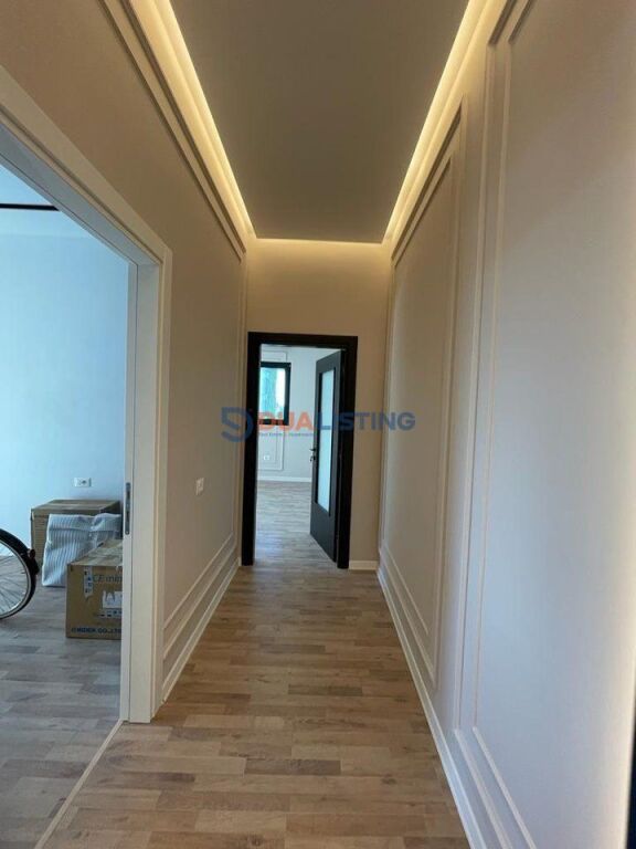 We rent office space, Square 21