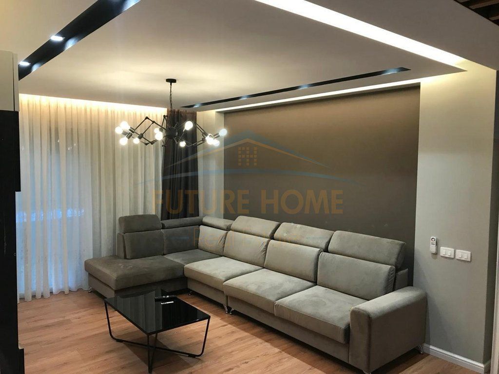 Qera, Apartament 2+1+2, Blloku, Tirane