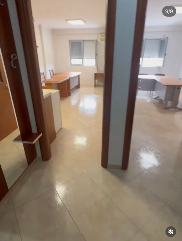 Appartamento per ufficio, su viale Zogu i Pare, prezzo 500 mila lek