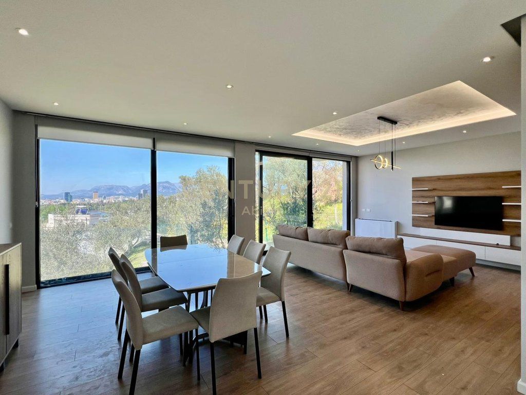 AFFITTO, VILLA MODERNA INDIVIDUALE con CORTILE &amp; VISTA, LAGO ASCIUTTO‼️ 3.500 € /Mese Sup. Totale  800m2