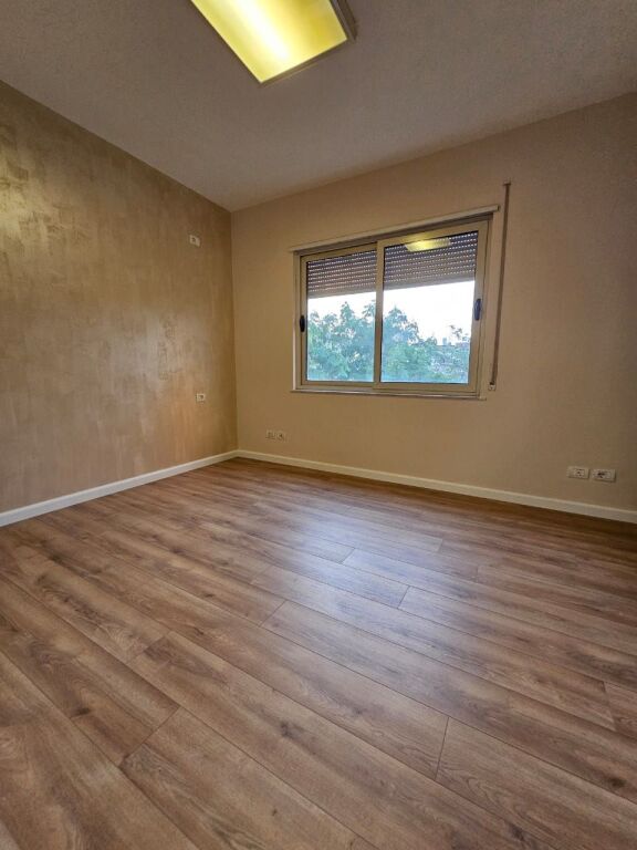 Appartamento 2+1 in vendita in Via Mine Peza di fronte al Golden Tower