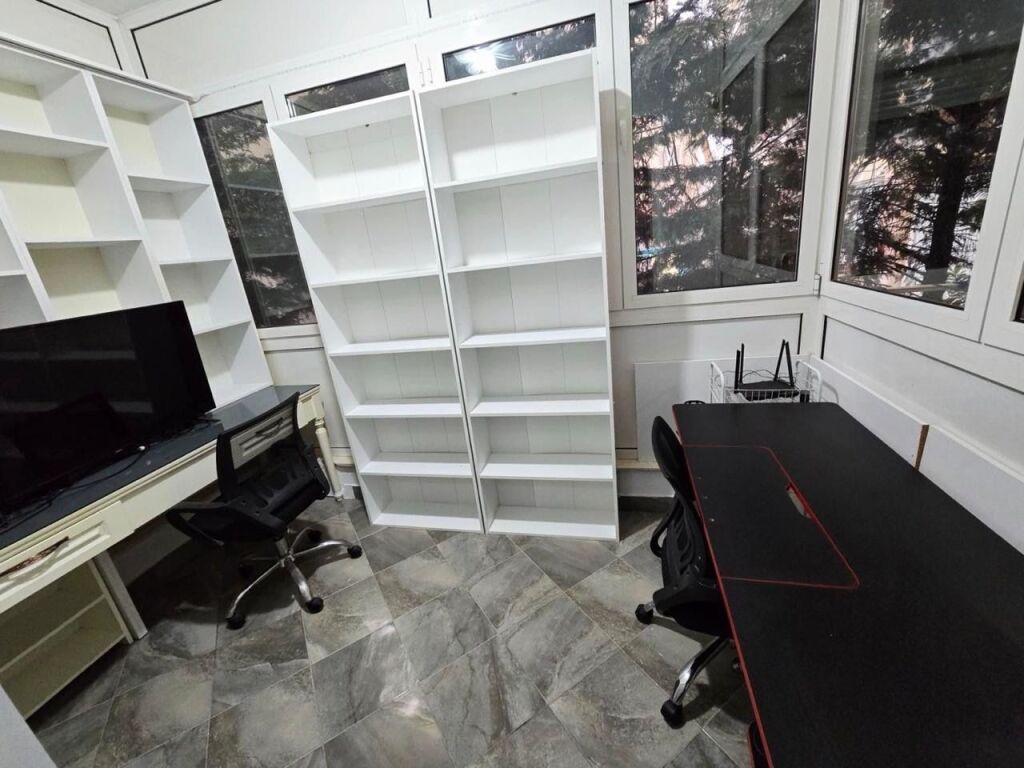 In affitto 3+1+2+parcheggio Giardino Botanico 1400€