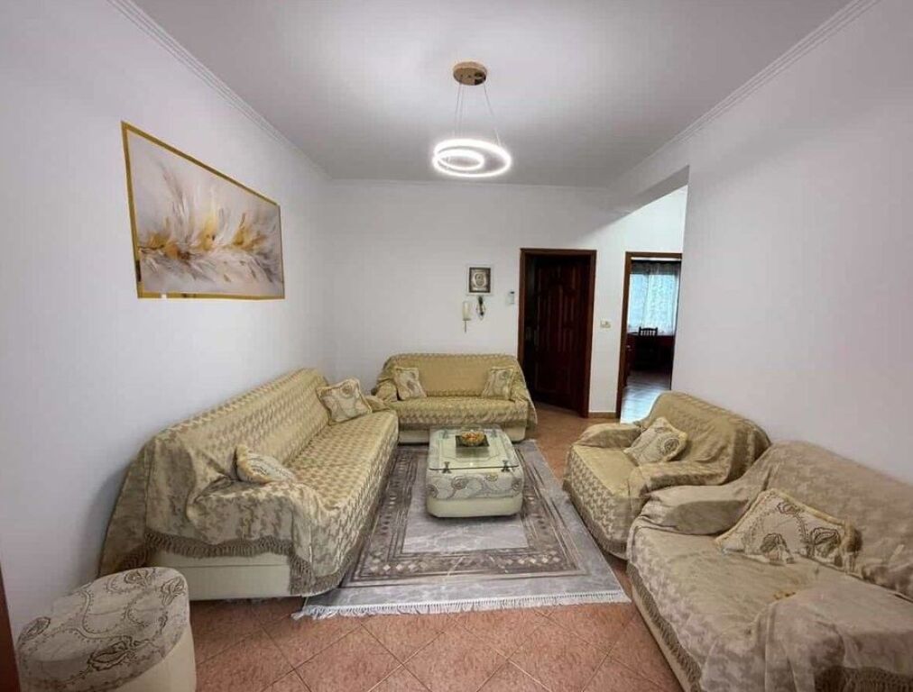Apartment 2+1+2 for rent in the Pallati me Shigjeta area, near the New Market!