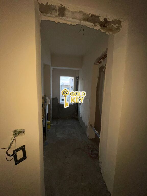 🏡 SHITET APARTAMENT 2+1 NË QENDËR, PRANË BLUE STAR – DURRËS