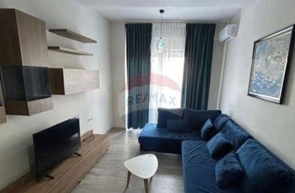 Jepet me qera Apartament 1+1 ne Xhamllik ID: 530361001-2033