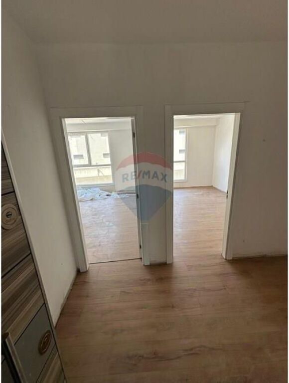 WE SELL APARTMENT TRAIN STATION!