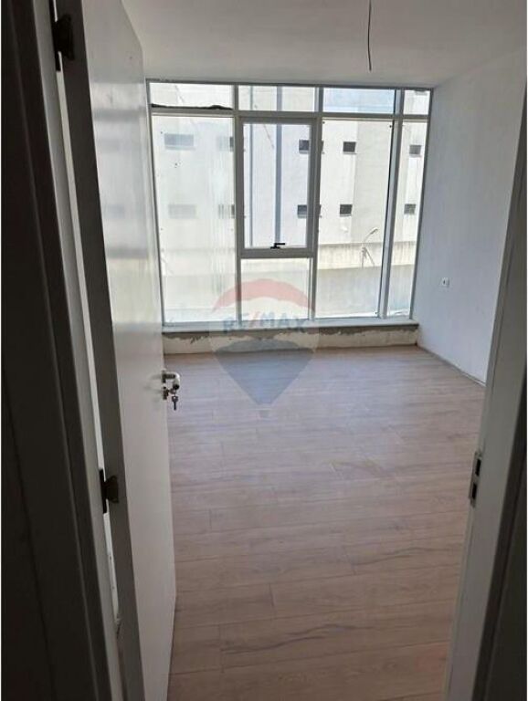 WE SELL APARTMENT TRAIN STATION!