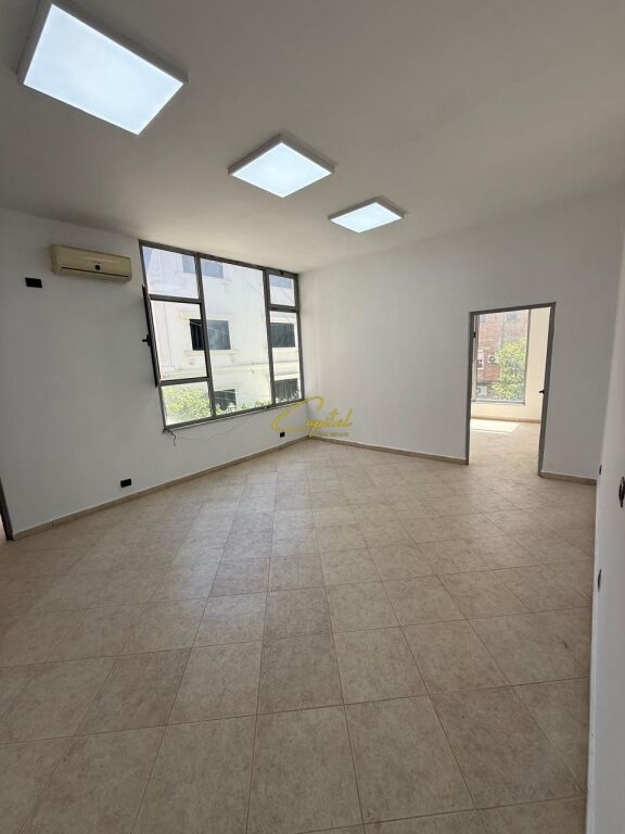BUSINESS PREMISES FOR RENT 80 M2 MYSLYM SHYRI 96,000 LEKE