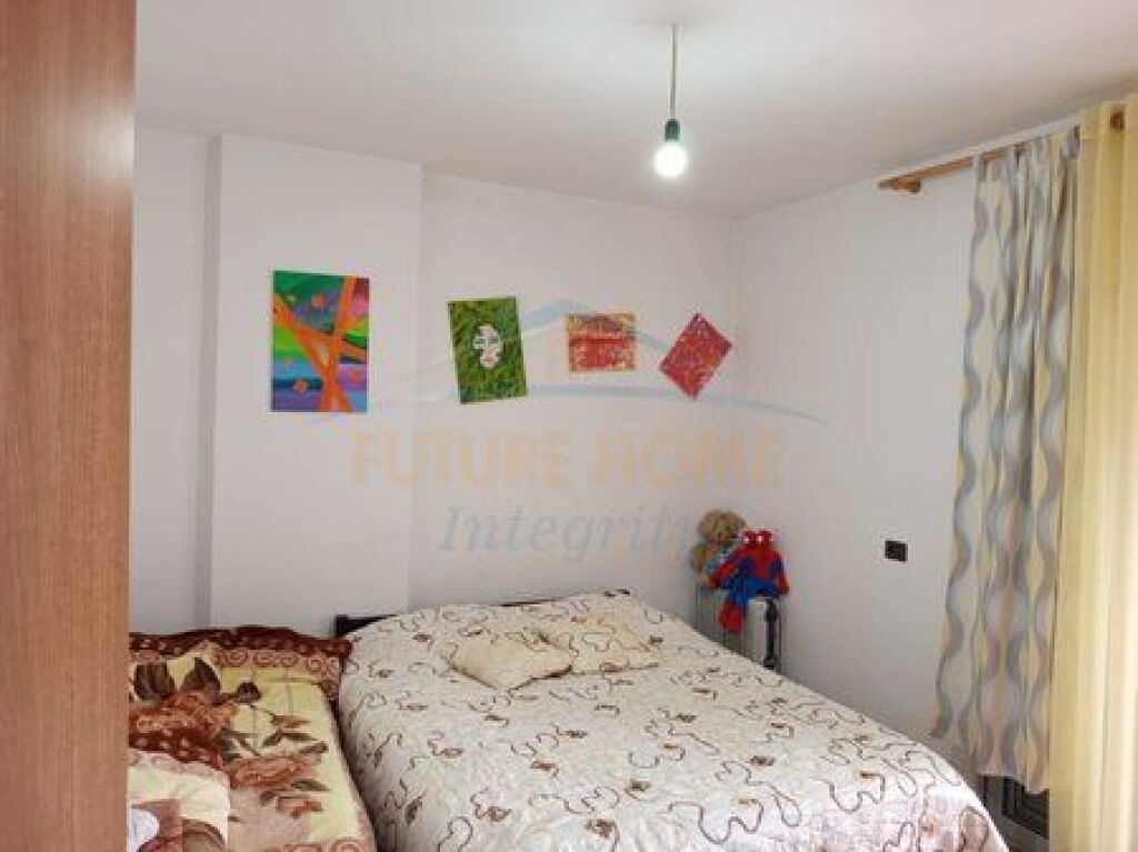 Shitet, Apartament 1+1, Unaza e Re, Tiranë.