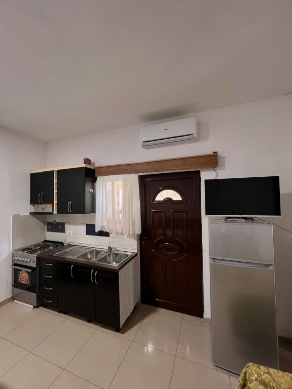 Appartamento 1+1 in affitto a Laprakë.