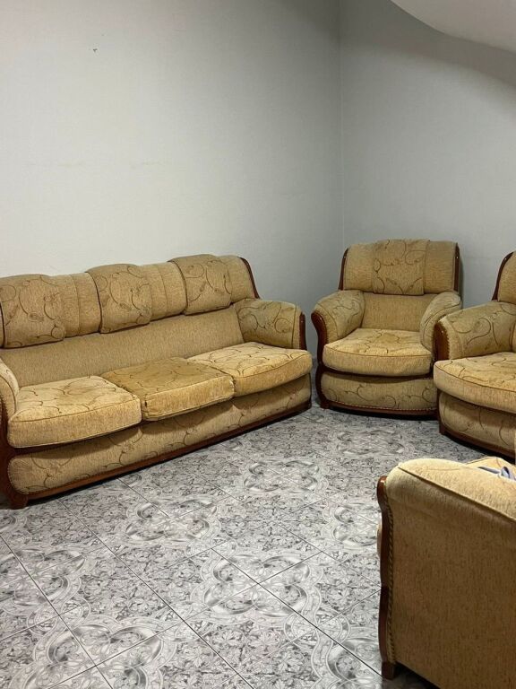 🏡 Jepet me qera shtëpi private 3+1 + Post Parkimi – Fresk