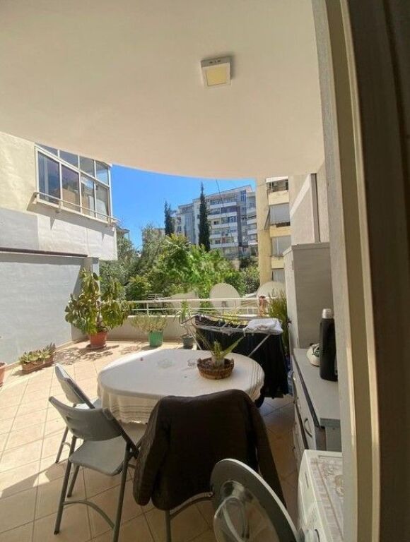 RESTORANT FRESKU, SHESIM APARTAMENT 2+1 ME VERANDE
