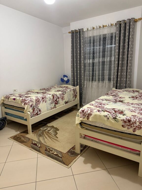 Affitto, Appartamento 2+1+2+Posto Auto, Casa Italia, Tirana