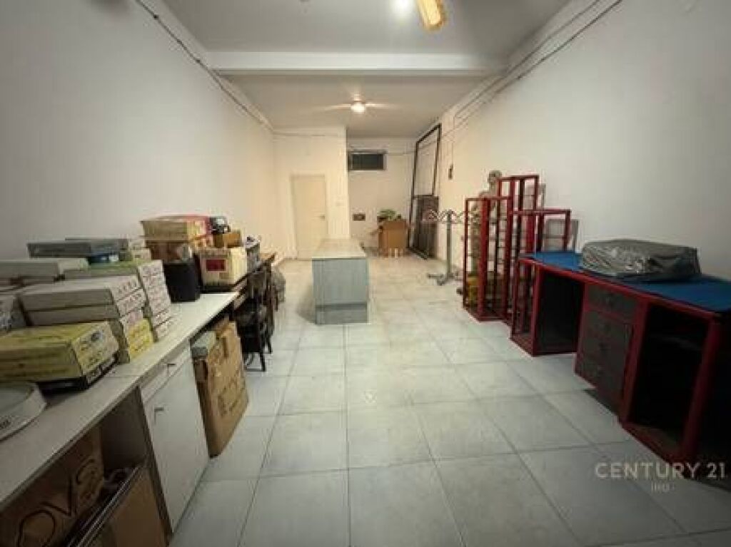 AMBIENTE 41M² VICINO ALLA SCUOLA VASIL SHANTO !